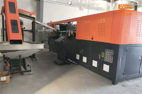 Laatste bedrijfscasus over 2sets 6 holteslag het vormen machine in Saudi-Arabië wordt geïnstalleerd dat