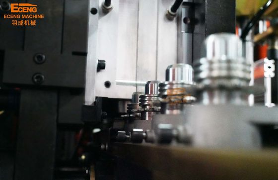 Volledig automatische 2-holte 2000 BPH PET-flessenblazers voor plastic flessen maken