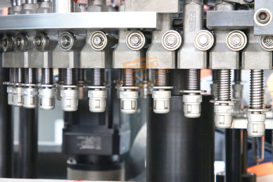 K8 0.5-2L Vinnige waterfles blaasmachine 65kW Hoog efficiënt met 8 holte
