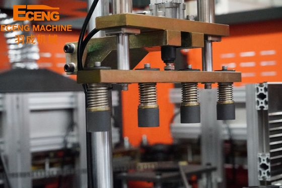 Eceng Q6000 Pet Stretch Blow Moulding Machine 4 holte voor 2l fles tot 6000bph