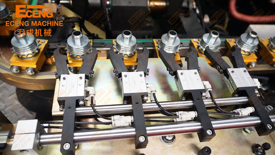 Ycq-2l-4 Machine van het HUISDIEREN de Blazende Afgietsel 4000BPH 4 Holte 2l